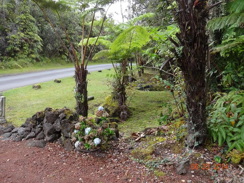 Alii Kane Cottages With Loft Volcano Holiday home